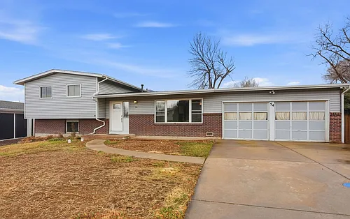 54 Minden Cir Photo 1