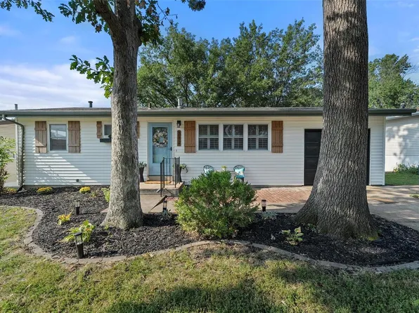312 Martigney Dr, Saint Louis, MO 63129