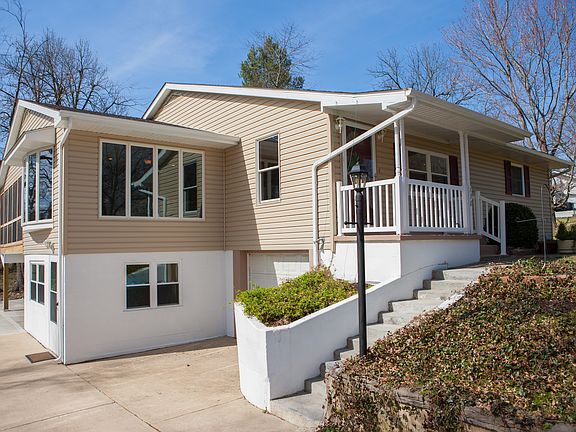 4th image of 130 Bollinger St