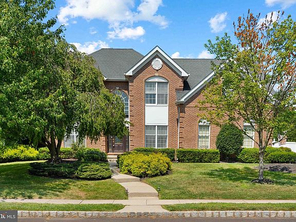 2nd image of 1224 Bridle Estates Dr