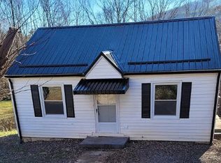 1907 Stultz Rd, Martinsville, VA 24112