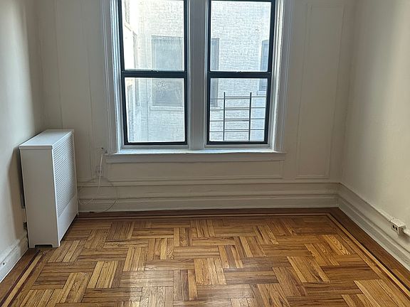 4th image of 1075 Edison Ave APT 1C