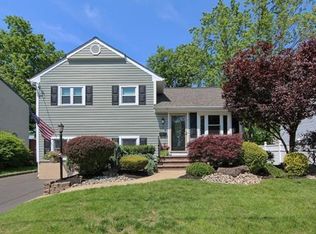 17 Heathcote Ave, Edison, NJ 08817