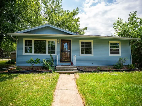 204 W Main St, Holcomb, IL 61043