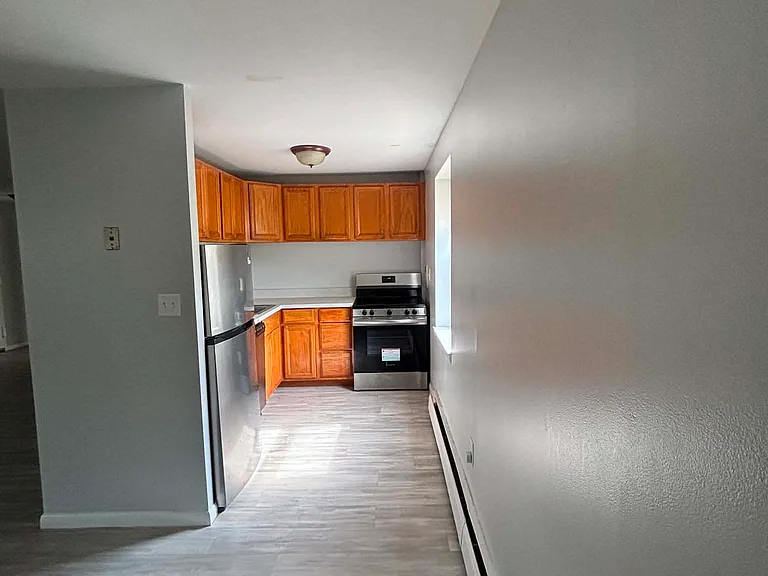 40 Owen St #D10 — Photo 13