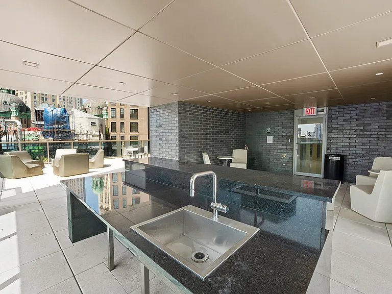 113 Nassau St #30B — Photo 10
