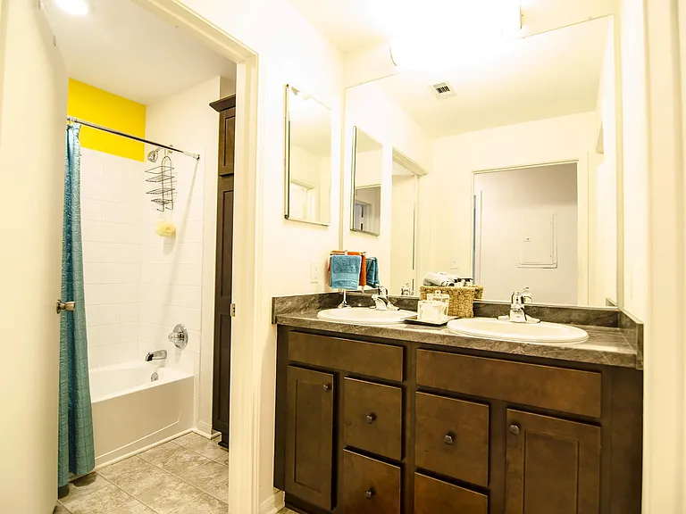 College Towne Apartments — Photo 50