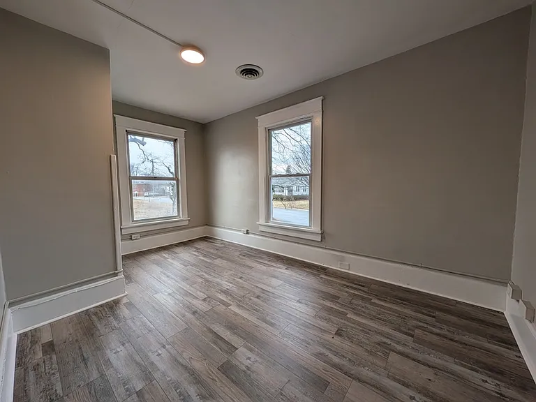 101 Thomas Rd #A — Photo 6