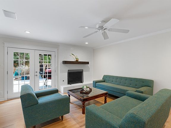 4th image of 8605 Primrose Ln