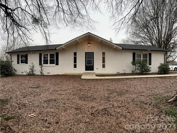 3915 Clay St, Claremont, NC 28610