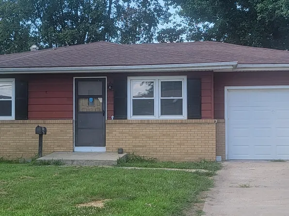 981 W Morgan St, Marshall, MO 65340