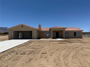 9570 Mescalero Rd, Phelan, CA 92371