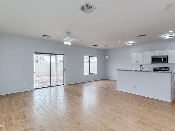 4th image of 1642 E WOOD Street