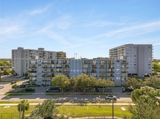Three Horizons East Condo, North Miami, FL 33161