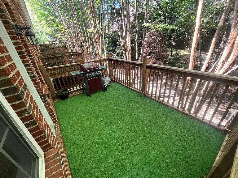 1106 Dean Hall Ln — Photo 10