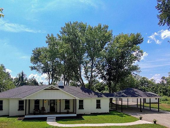 3rd image of 2195 Engle Molers Rd