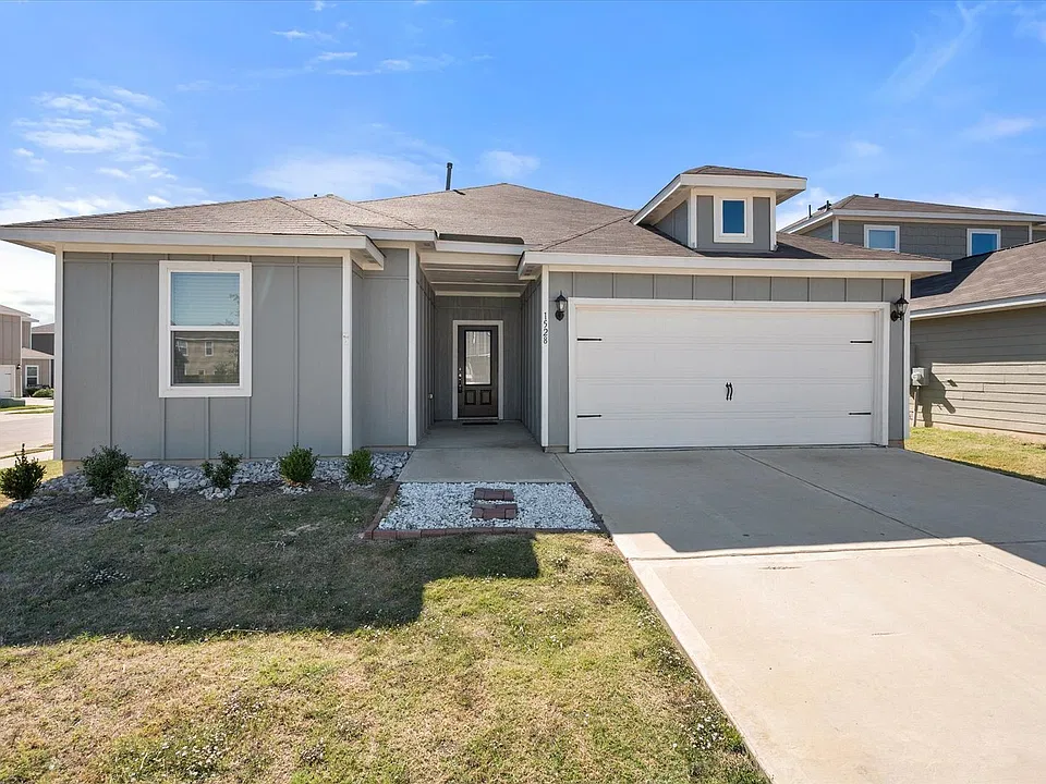 1528 Alpine Dr
