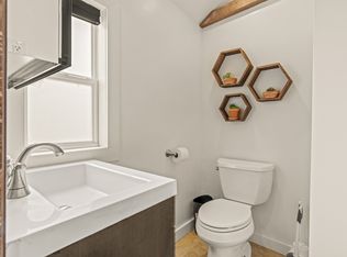 411 Jefferson St #1, Philadelphia, PA 19122