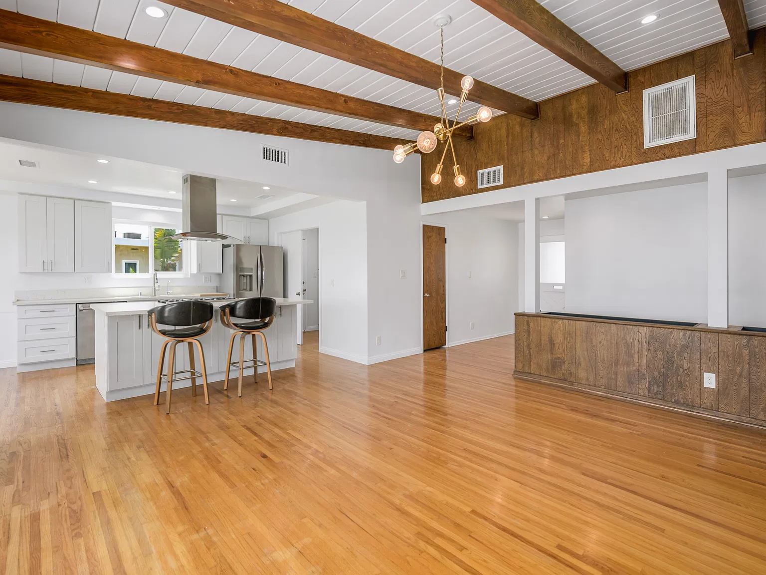 3 bed, 1966 sqft, $6,495 — Photo 4