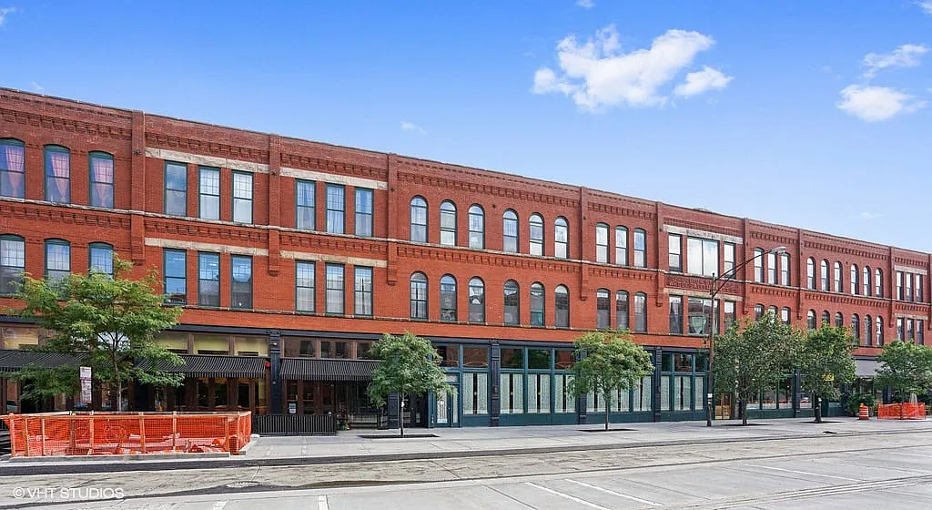 845 W. Fulton Market St. — Photo 1