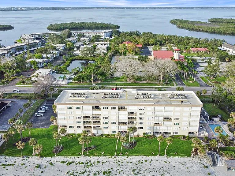 4325 Gulf Of Mexico Dr #305 — Photo 32