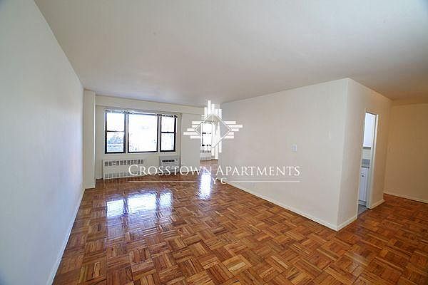 2nd image of 4850 38th St #5H