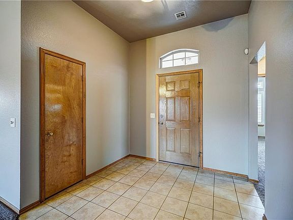 3rd image of 5117 SE 80th St