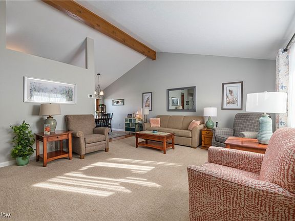 3rd image of 24270 Woodmere Dr