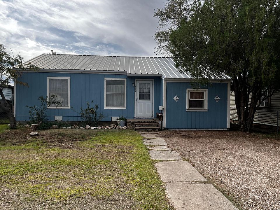 1st image of 2714 Sanborn St