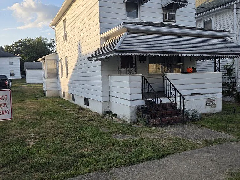 76 Bellas St — Photo 1