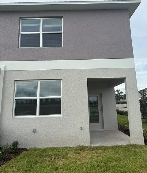 3 bed, 2.5 bath, 1787 sqft, $2,600 — Photo 2