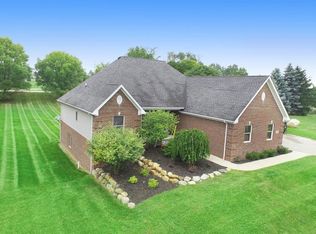8429 Foldenauer Dr, Howell, MI 48843