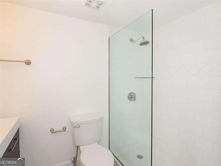199 14th St NE #205 — Photo 8