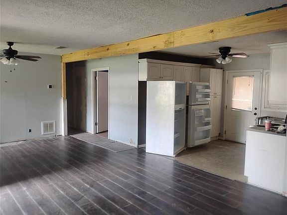 4th image of 3212 GLADE DRIVE