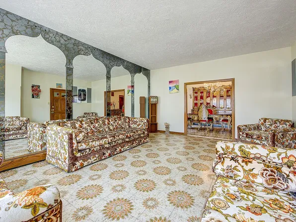 9518 91st St, Ozone Park, NY 11416