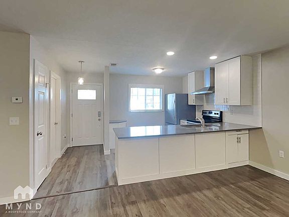 3rd image of 8610 Sagewood Dr