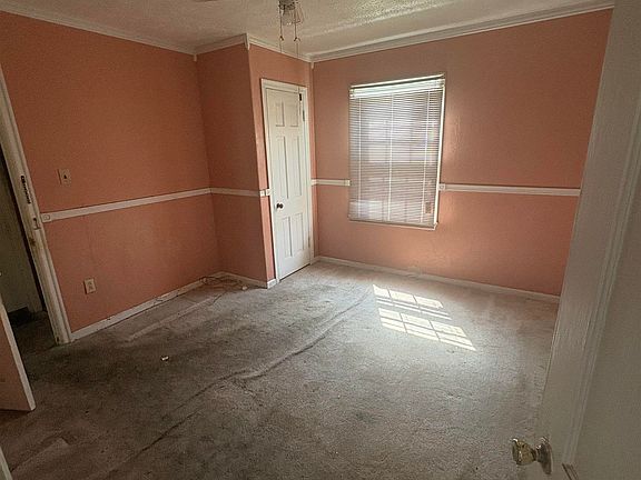 4th image of 1626 Johnson St