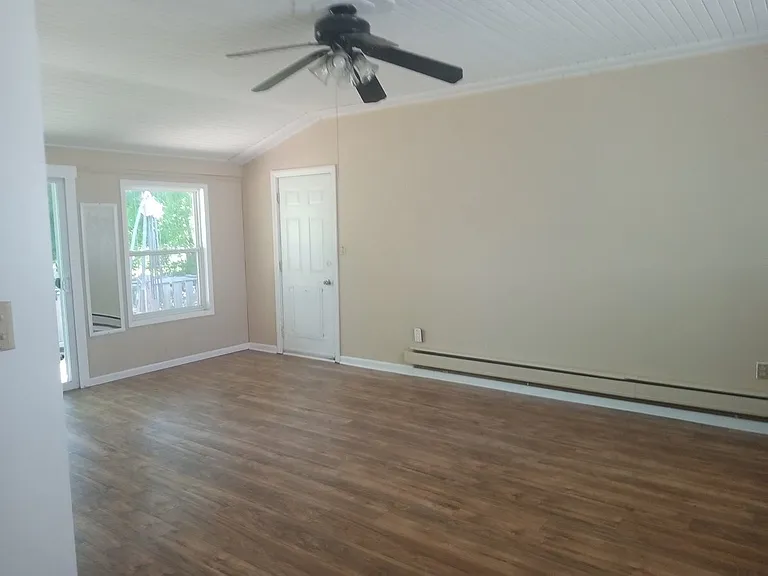 12710 N Saginaw Main House — Photo 12