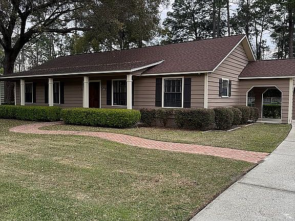 3rd image of 85 Acacia Blvd