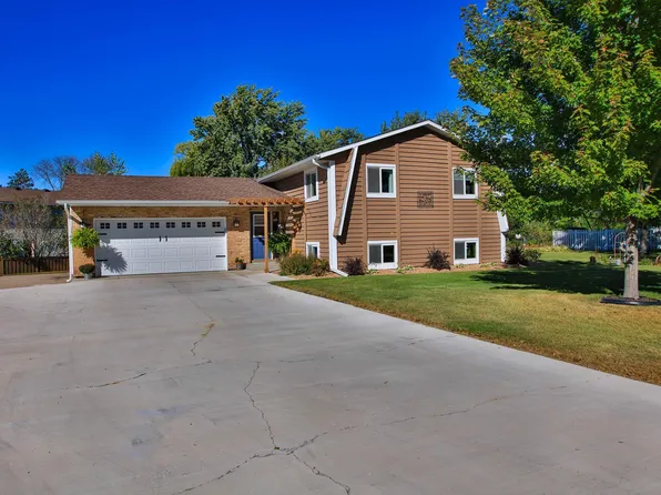 6657 Cedar Hills Dr, Cannon Falls, MN 55009