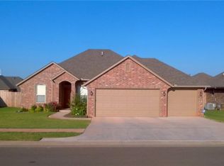 3317 Ashton Dr, Moore, OK 73160