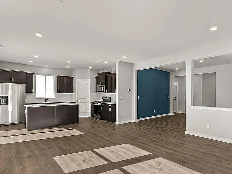 6040 Addison Rd — Photo 8