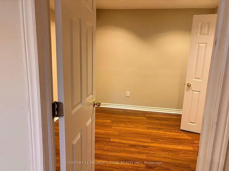 2201 Crestmont Dr — Photo 15
