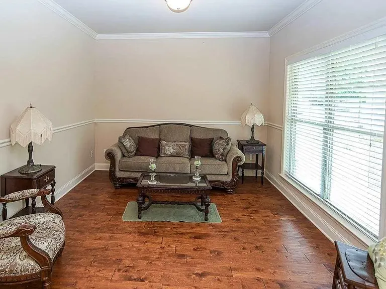 7102 Sutter Ct — Photo 14