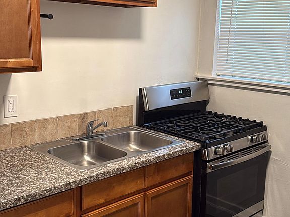 3rd image of 3331 1st Ave #4