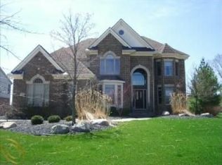 15335 Merion Ct, Northville, MI 48168