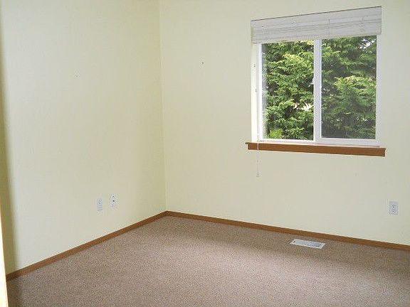 3rd image of 14505 147th Ave E