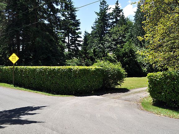 4th image of 12643 72nd Ave NE