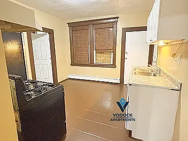 2 bed, 950 sqft, $1,350 — Photo 2