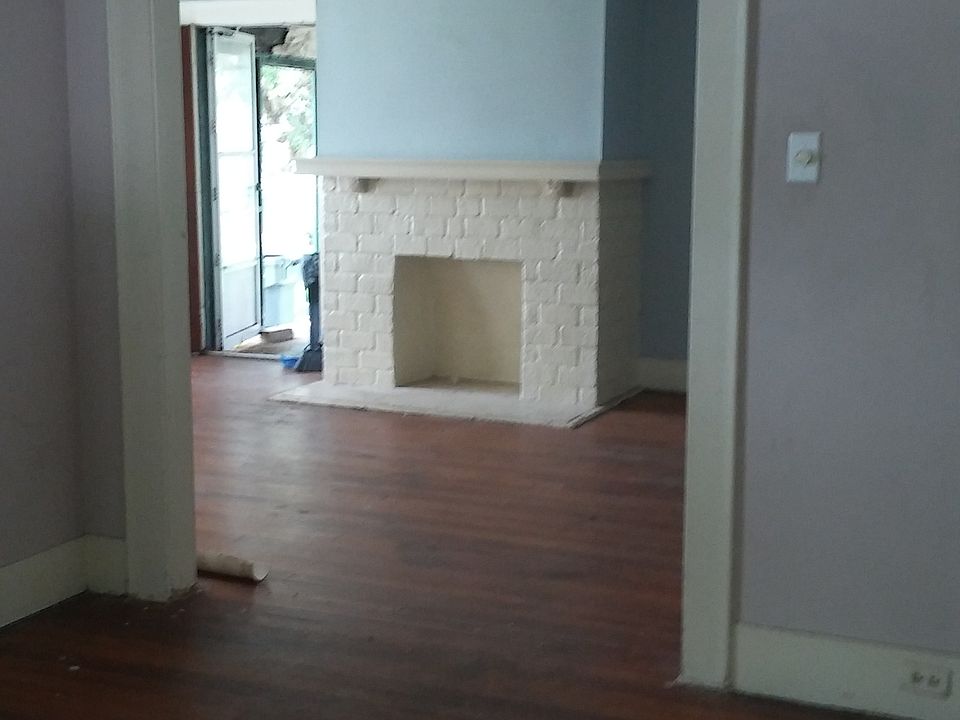2nd image of 302 Yeend Ave